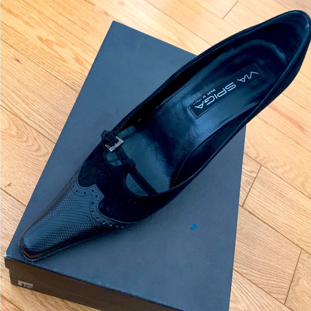 Beautiful women shoes,black,size 9(US)and 39 1/2 euro.
